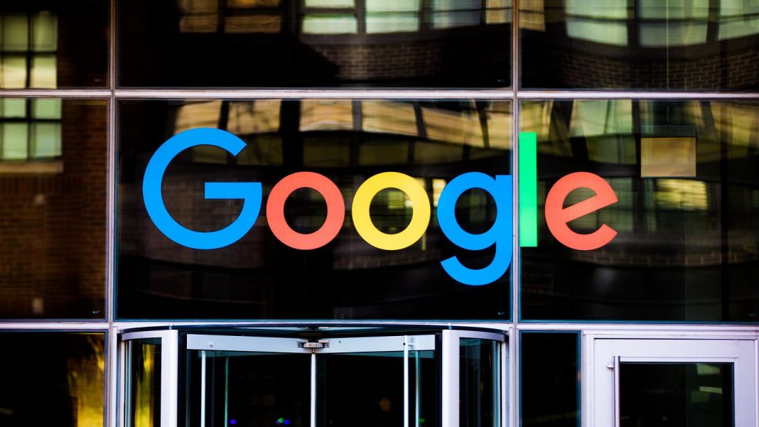  Google оштрафували в Росії, хоча там він уже збанкрутував.  Компанія має заплатити 373 млн дол
