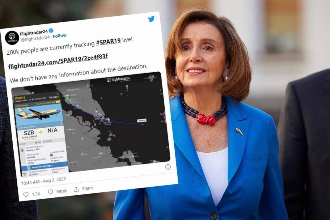  Flightradar24: почти 300 тыс.  люди следуют по маршруту полета Нэнси Пелоси.  Неофициально: он летит на Тайвань
