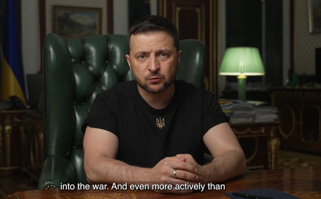  Зеєнський до білорусів: Вас тягнуть у війну.  Кремль прийняв рішення за вас
