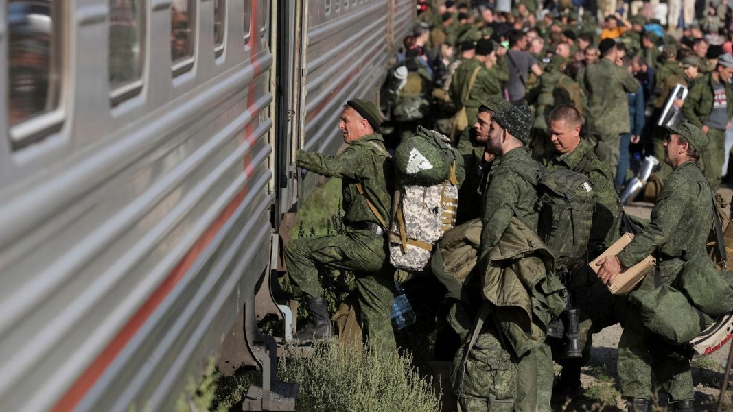  Росія.  Новобранці в таблетках: п'ють, б'ються і сперечаються з начальством.  «Вони не придатні до бою»
