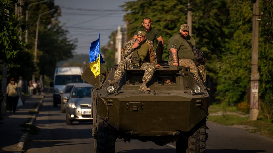  Украинцы освобождают больше городов.  Зеленский выступил с заявлением: мы восстановили 2000 квадратных километров
