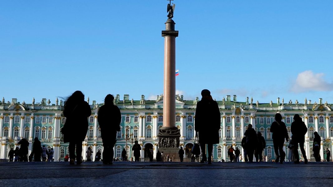  Санкт-Петербург.  Лікарям заборонено залишати Росію.  Мобілізацією охоплено 3тис.  медики
