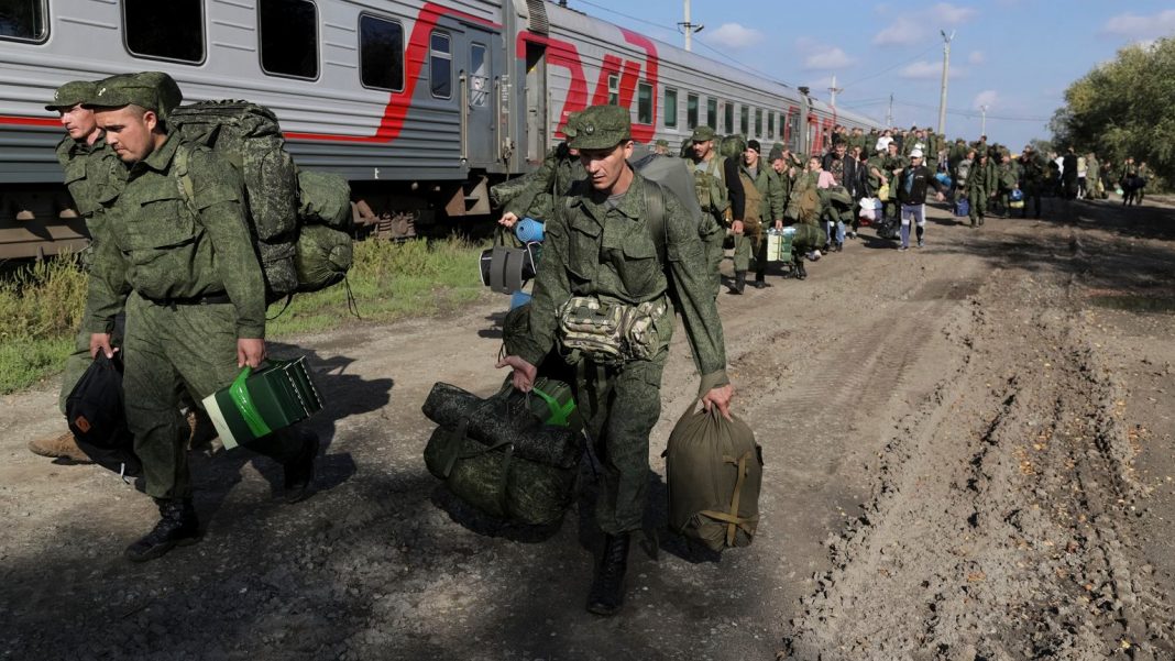  Украина: Российские солдаты платят своим командирам за отправку в тыл.  Даже 5000  рублей в день
