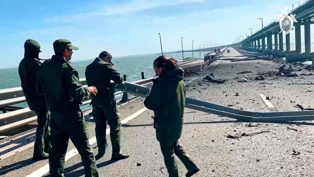  Взрыв на Крымском мосту.  Следственный комитет России подтвердил гибель трех человек
