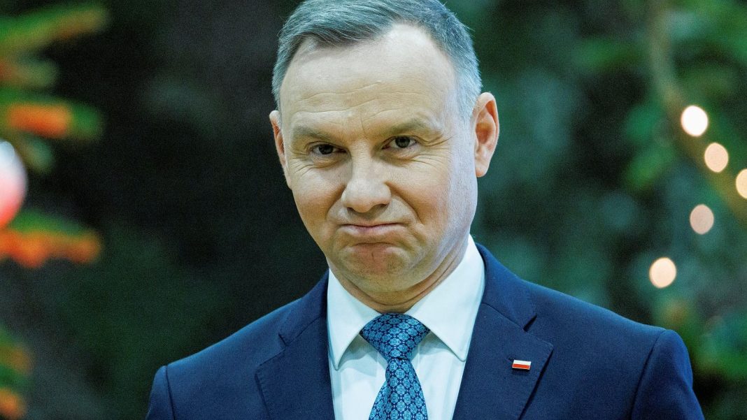  Медведев издевается над польским президентом за идею поставки танков в Украину.  «Эта польская волынка объявила»
