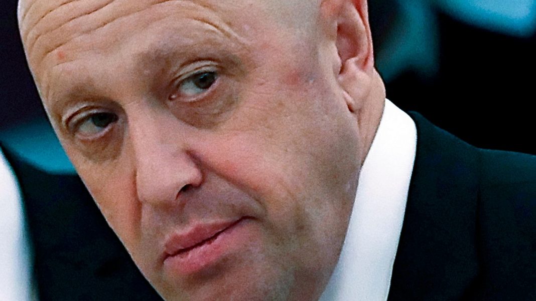 «Повар Путина» признал поражение в Бахмуте: украинцы превратили каждый дом в «крепость»
